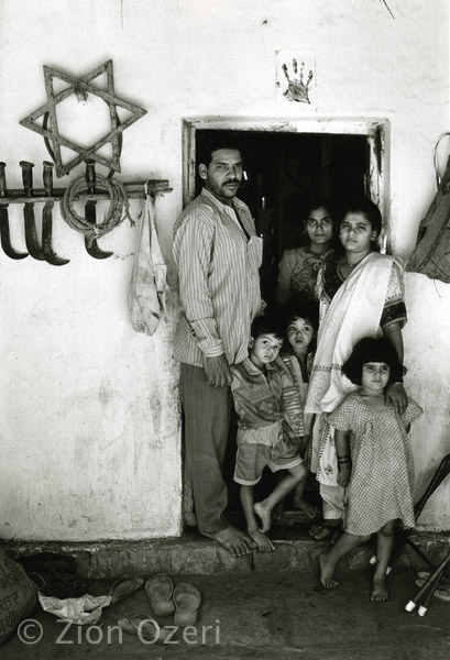 "Oil pressers", Alibag, India 